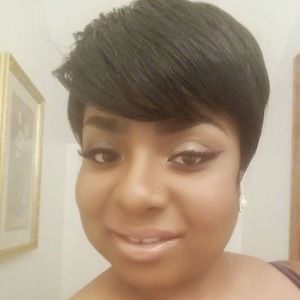 Meet your Posher, Dionne